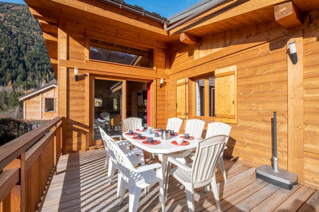 Family Cottage With Balcony In Chamonix Exterior foto